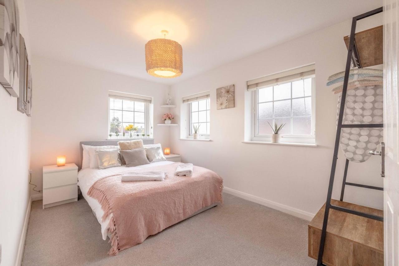 Windsor Wexham One Bedroom Home Sleeps Four Слау Екстер'єр фото