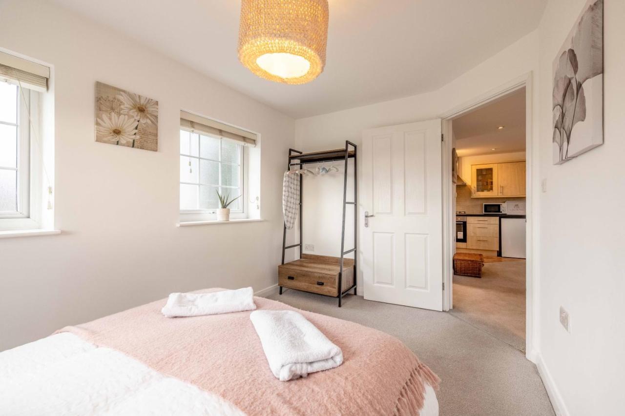 Windsor Wexham One Bedroom Home Sleeps Four Слау Екстер'єр фото